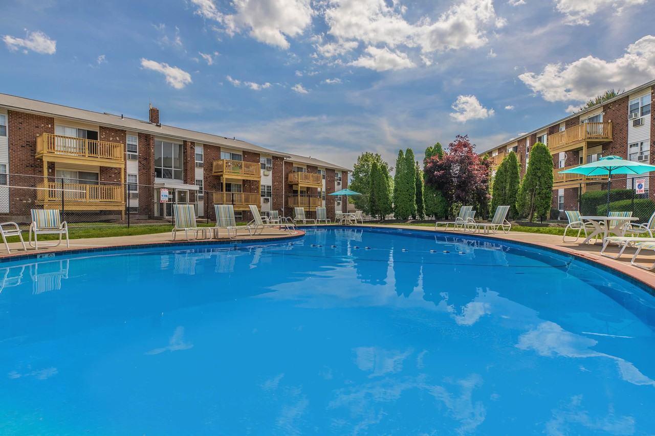 Parkview Apartments - Photo 6 of 19