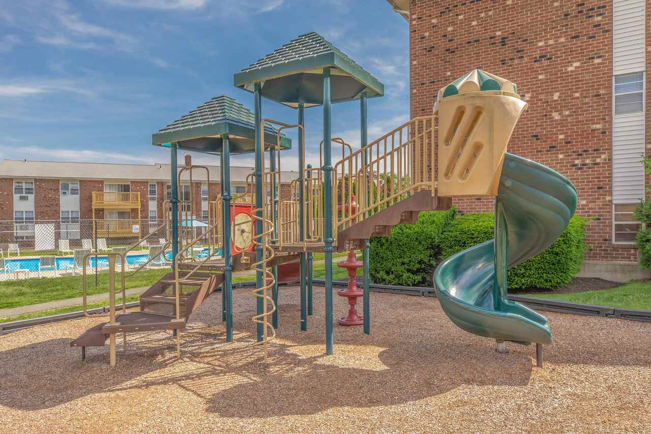 Parkview Apartments - Photo 7 of 19