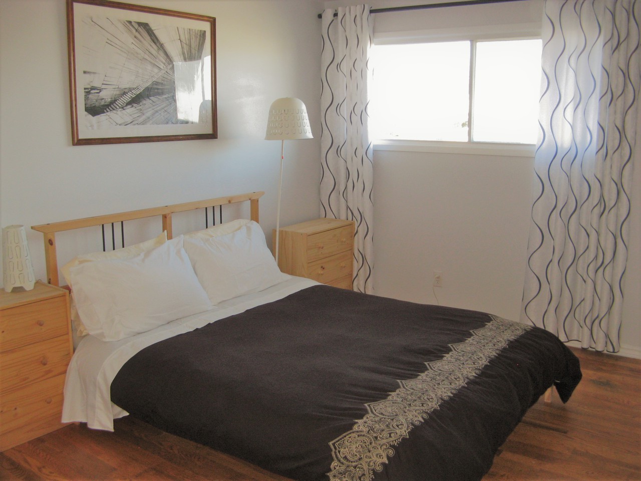 1292 Meadowlands Drive East - Photo 3 of 9