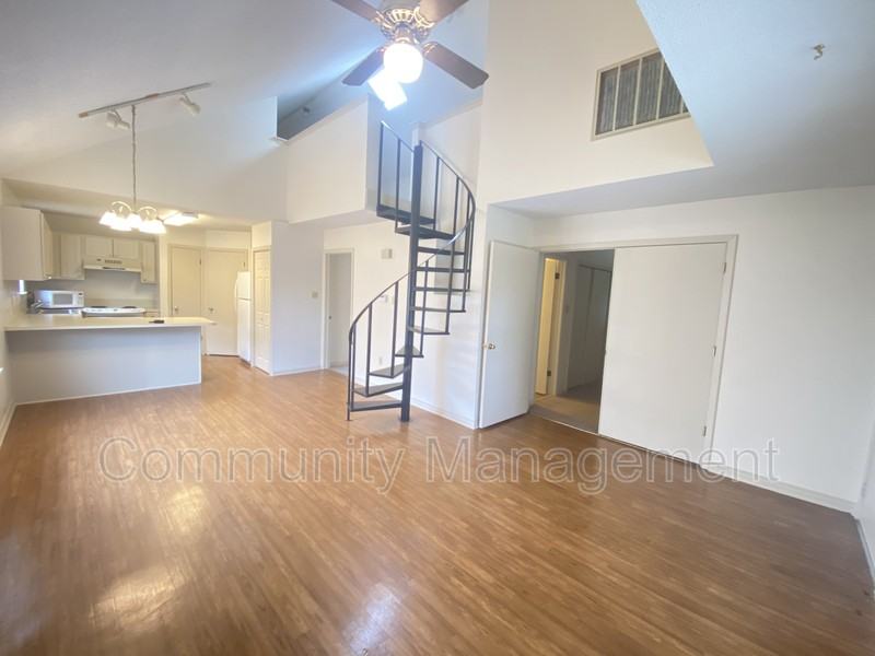 5131 Butter Creek Ln #206 - Photo 2 of 10