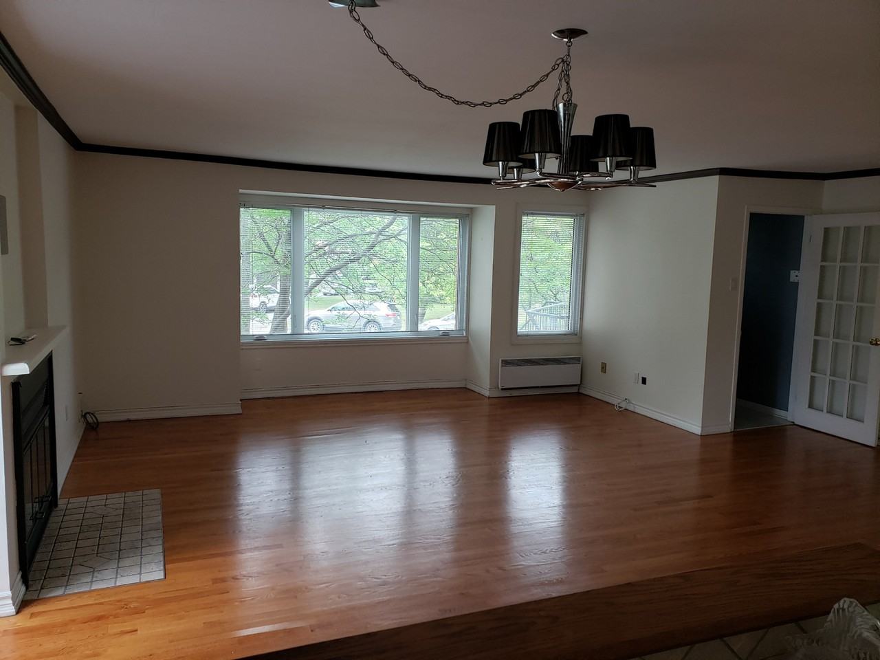 565 Rue Schumann - Photo 3 of 9