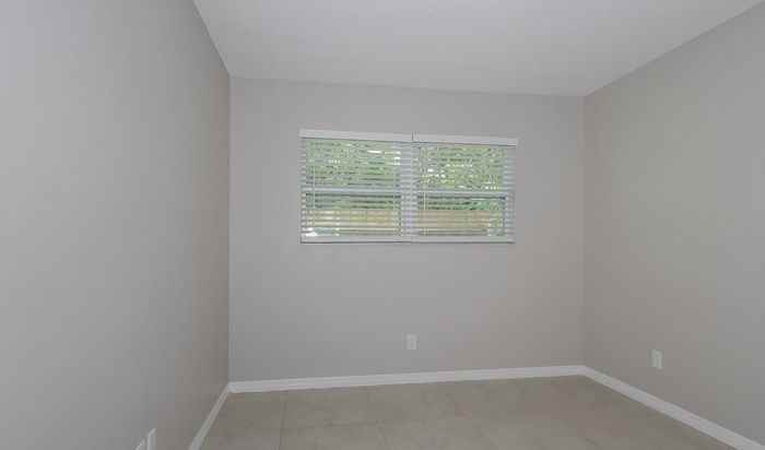 3297 Se Garden St - Photo 2 of 12