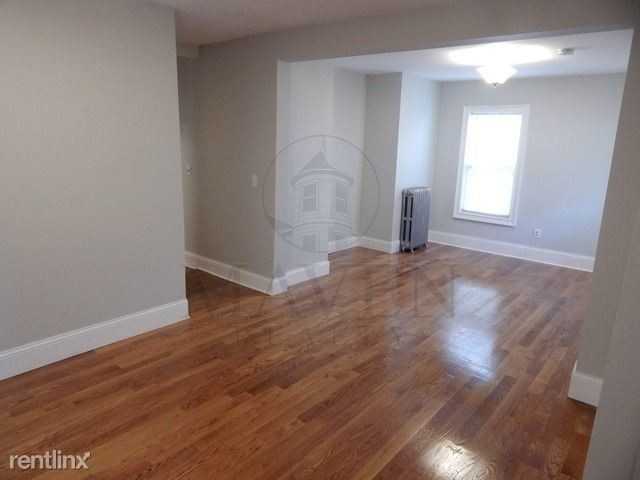 13 Seven Pines Ave - Photo 3 of 7