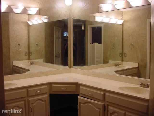 3622 Green Hollow Dr - Photo 3 of 10