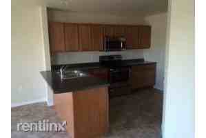 223 Adeline Dr - Photo 2 of 8