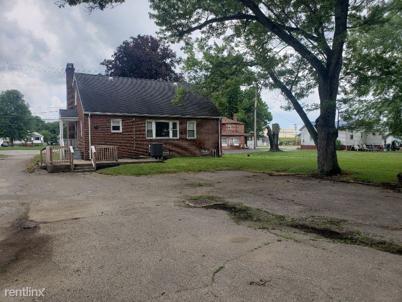 4488 W State St - Photo 3 of 34