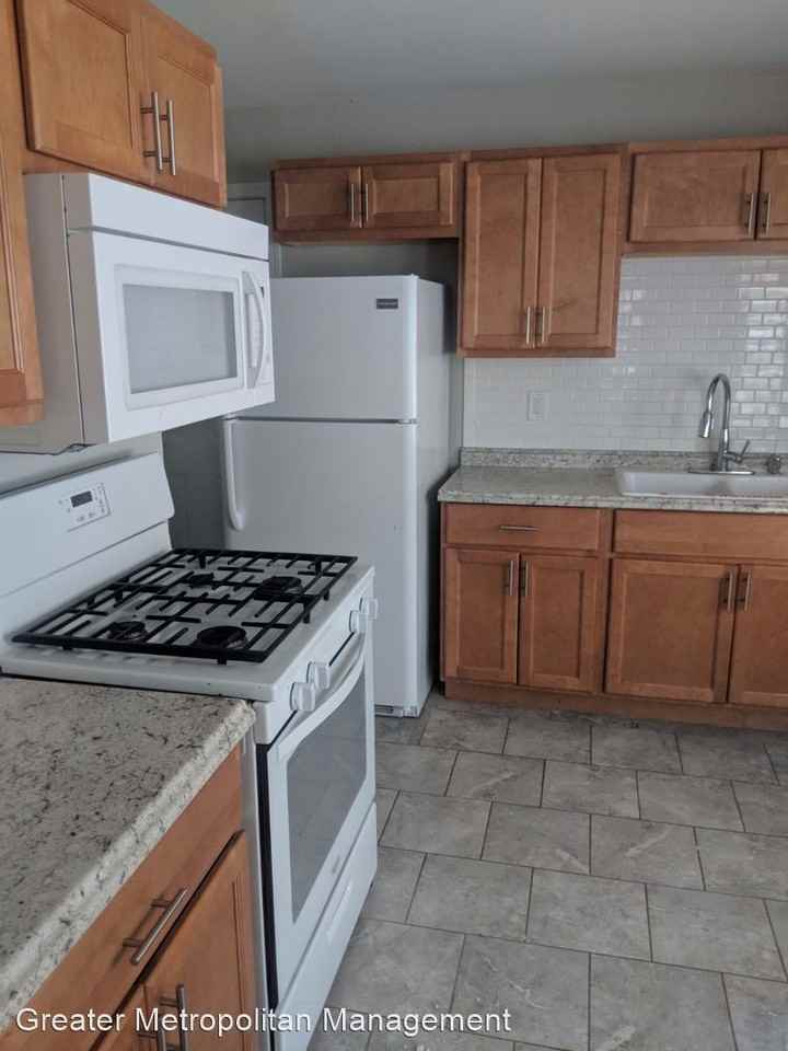 516 Lindberg Blvd - Photo 3 of 21