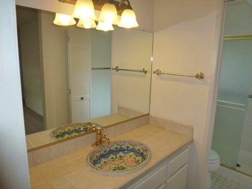 1143 Hillside Dr - Photo 3 of 11