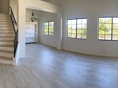 15630 Half Moon Dr - Photo 3 of 10