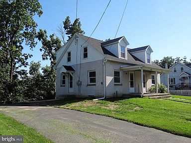 3502 South St - Photo 3 of 10