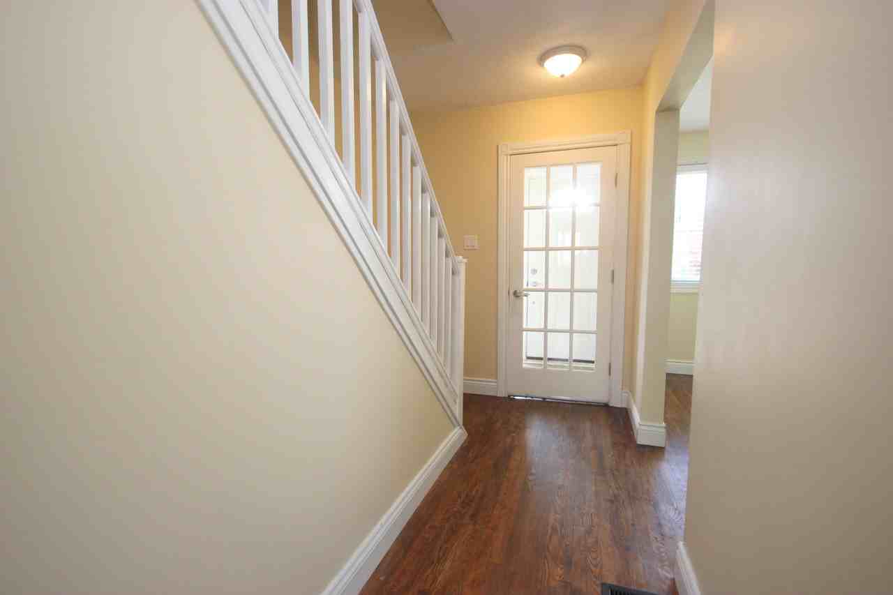 160 Viewmount Dr - Photo 2 of 12