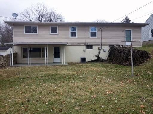 211 Canyon Pkwy - Photo 3 of 18