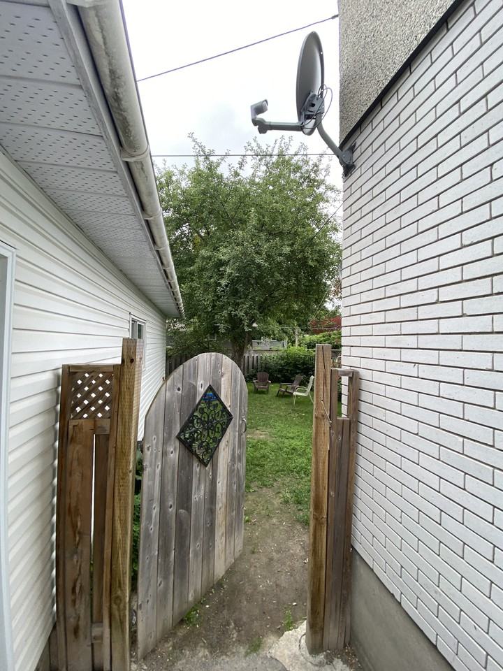 36 Stanwood Drive - Photo 2 of 13