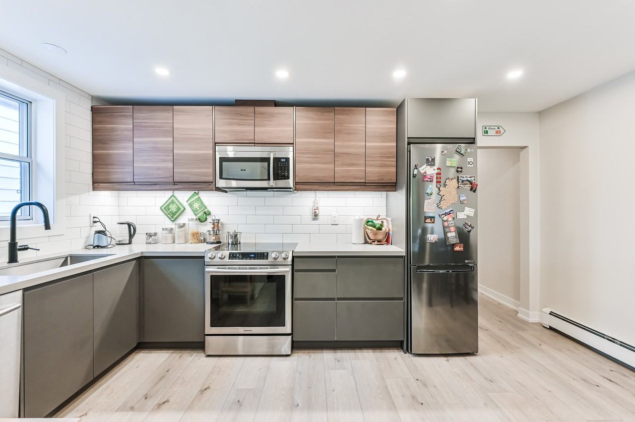 Fairford Ave & Rhodes Ave 2, Toronto, ON M4L 3A5 2 Bedroom Apartment