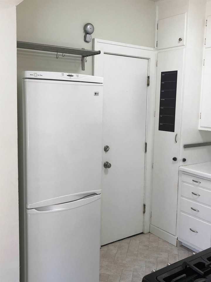 3528 Emerson Ave S #5 - Photo 6 of 15