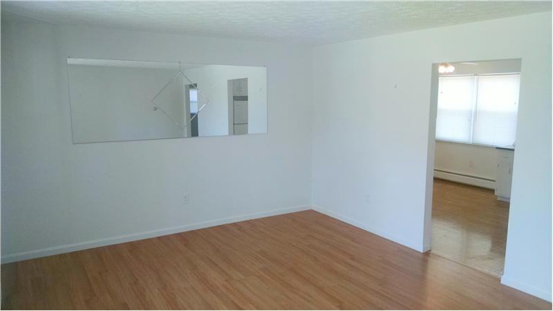 726 Meadow Wood Dr - Photo 2 of 10