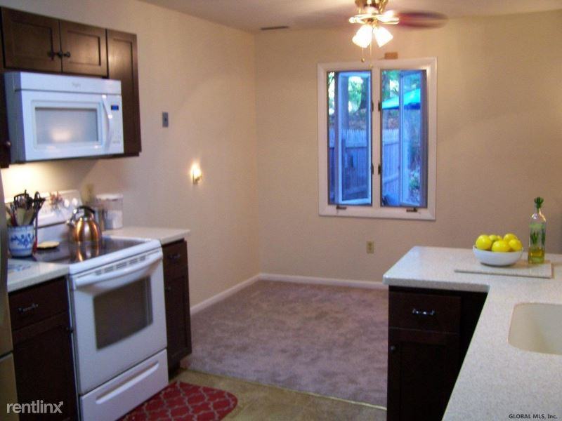 66 Tallow Wood Dr - Photo 3 of 10