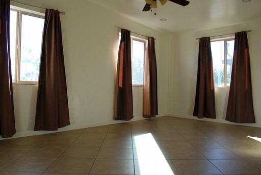 2725 E 21st St - Photo 3 of 22