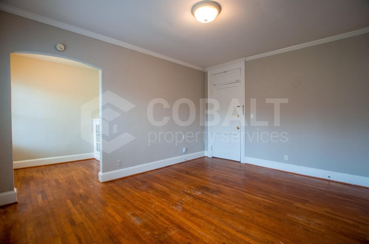 678 Somerset Ter Ne - Photo 3 of 6