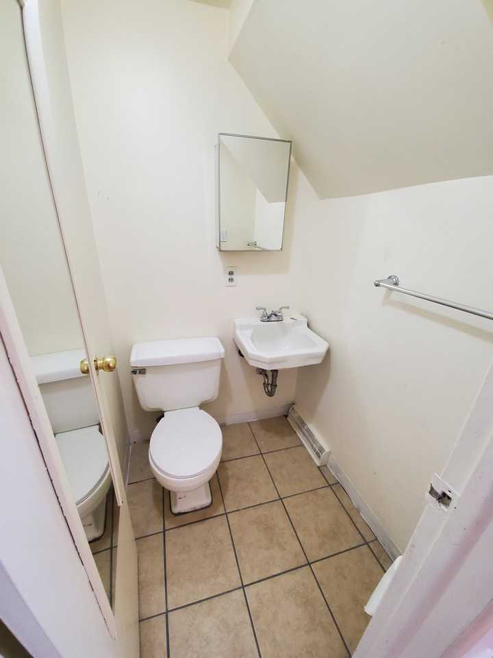 4513 Everett Ct - Photo 3 of 17