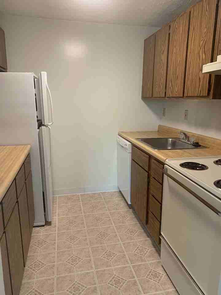 800 Northwood Ct #304