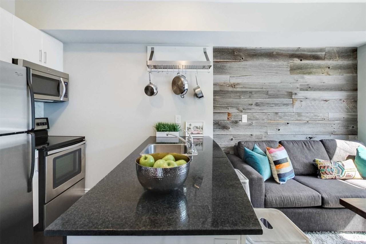 92 Caledonia Park Road - Photo 4 of 21