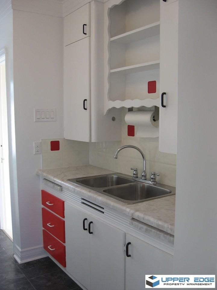 278 Amherst St - Photo 3 of 10