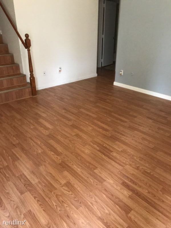 338 12th St - Photo 2 of 14