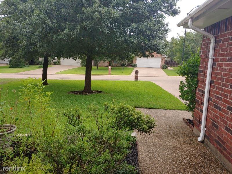 2383 Kendal Green Cir - Photo 3 of 17