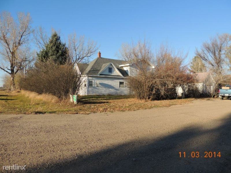 201 2nd St N - Photo 2 of 14