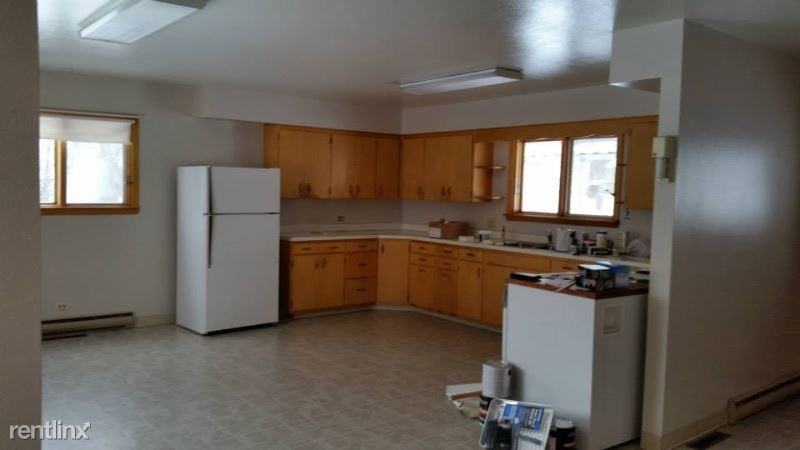 201 2nd St N - Photo 3 of 14