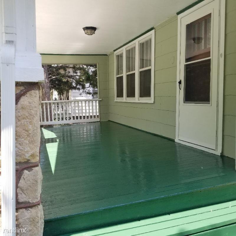 1228 Sw Jewell Ave - Photo 2 of 12