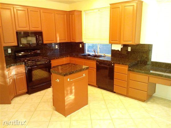 5055 St Albert Dr - Photo 2 of 19