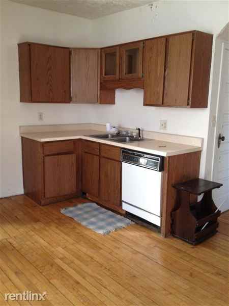 1603 11th Ave N - Photo 2 of 10