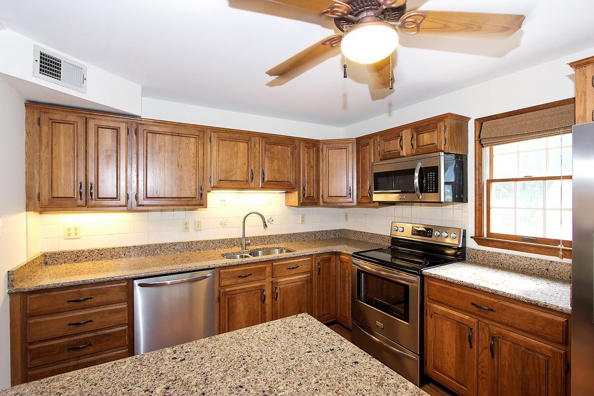 2204 Luzerne Ave #1 - Photo 7 of 22