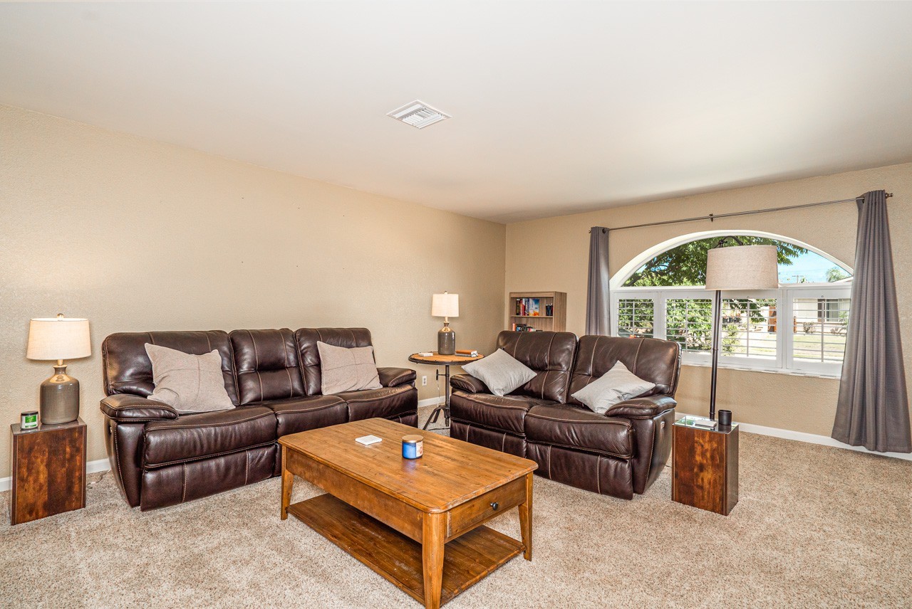 1585 Ionian St #1 - Photo 7 of 12