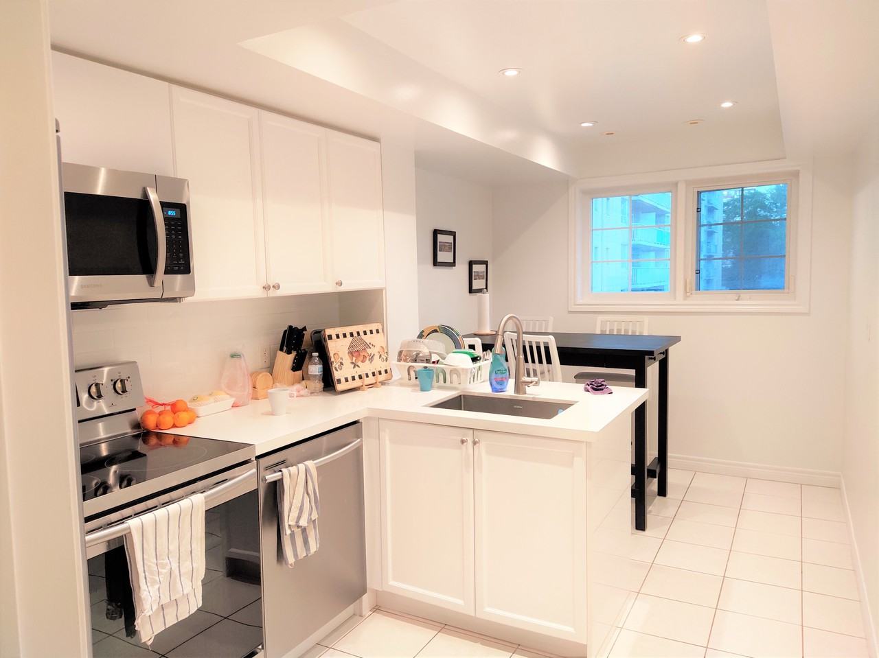 285 Antibes Drive - Photo 4 of 17