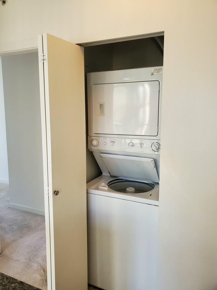 480 Robson Street - Photo 6 of 17