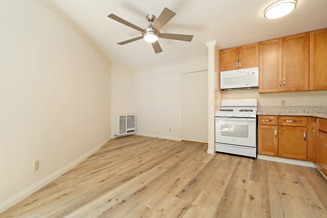 2266 Cazador Drive #5 - Photo 3 of 22