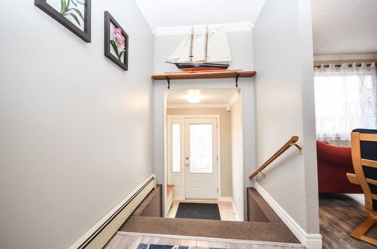 9 Matthews Place - Main - Photo 2 of 20