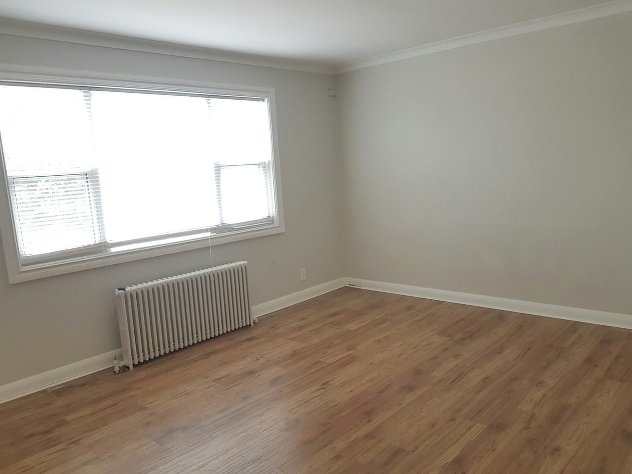 Mississauga Rd & Lakeshore Rd W #1 - Photo 4 of 6