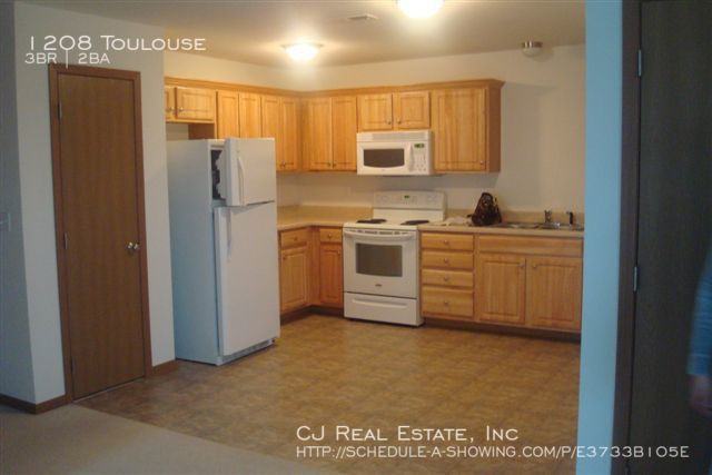 1208 Toulouse St - Photo 2 of 9