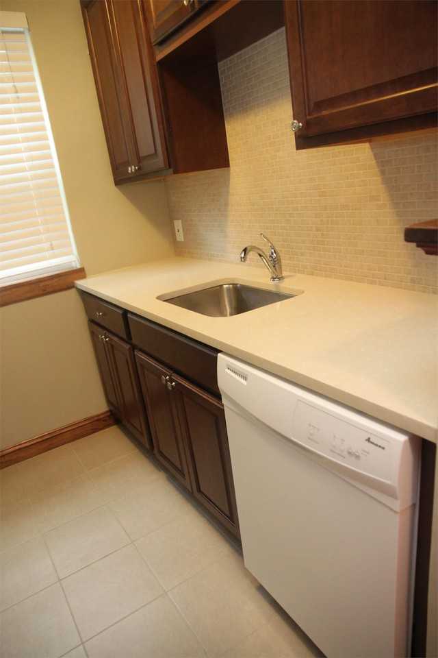 5116 Jamieson Ave #5116 - Photo 2 of 16