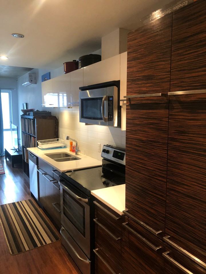 109 Rue Charlotte #606