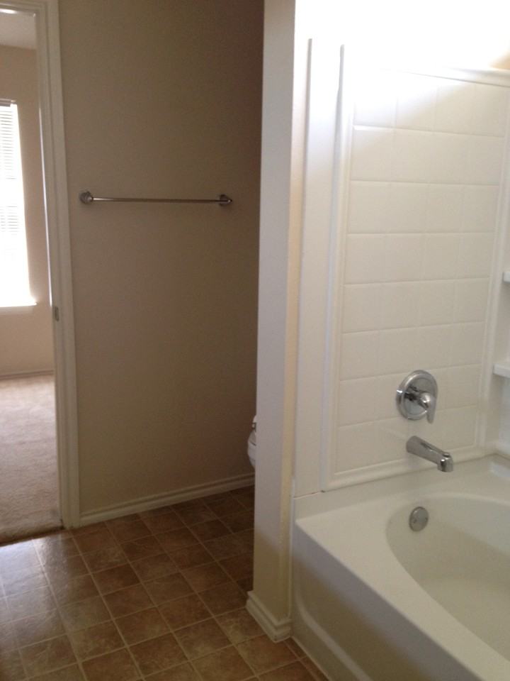 1018 Jamie Ct - Photo 3 of 17