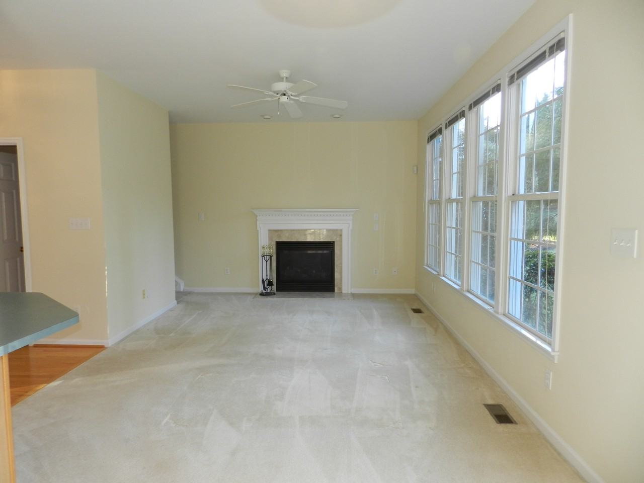 206 Waverly Dr - Photo 2 of 31