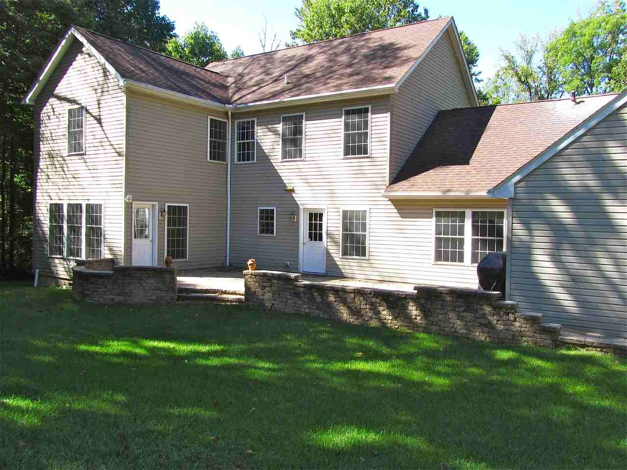 374 Quarry Rd - Photo 3 of 21