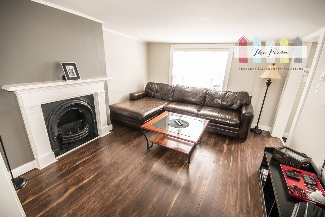 46 Colonial Street - Photo 2 of 34