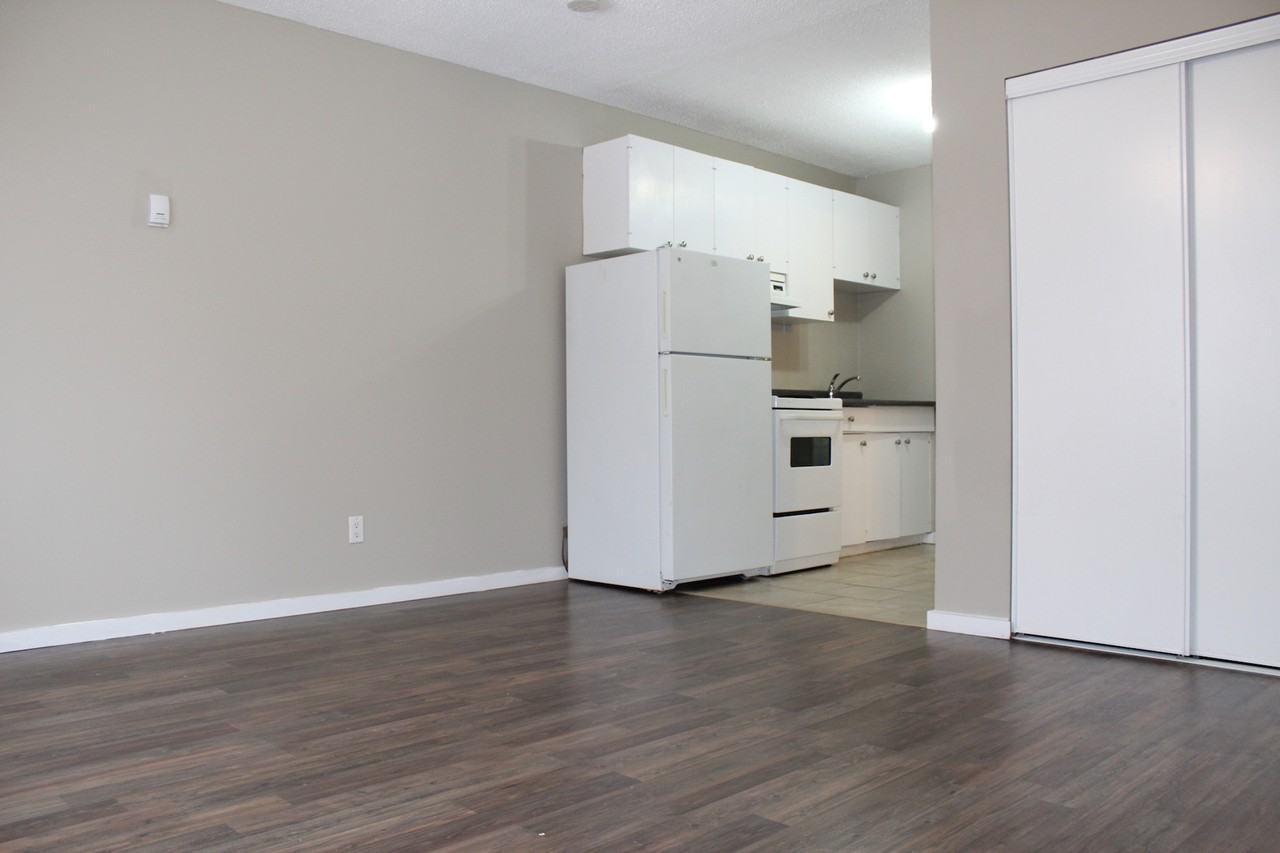 Villa Apartments 11217 124 St Nw Edmonton Ab T5m 0j9 With 3 Floorplans Zumper