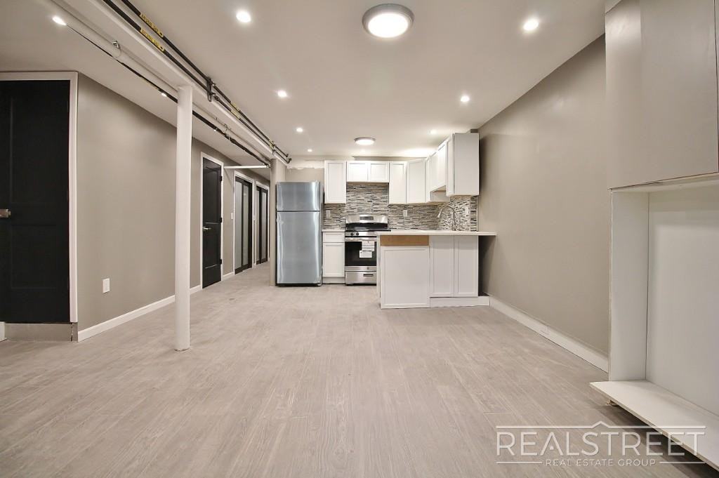 670 Eastern Pkwy
